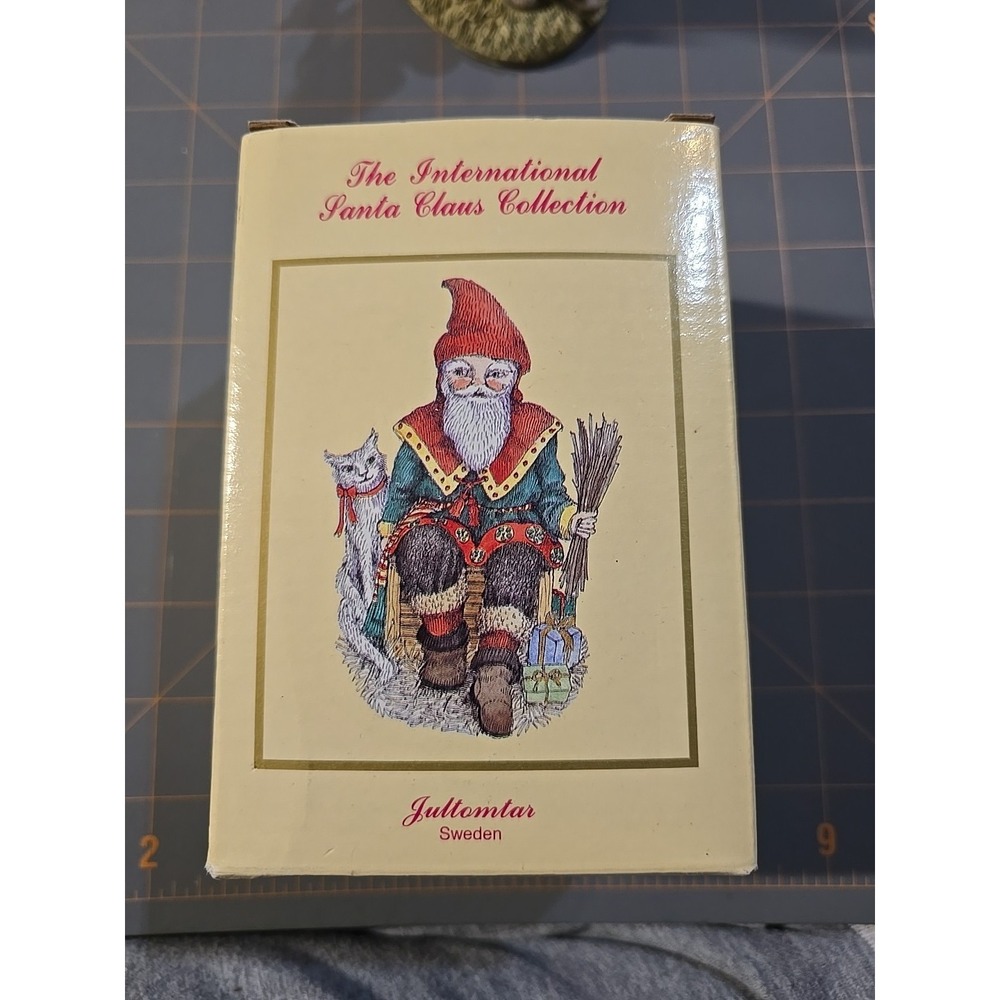 The International Santa Claus Collection SC13 "Jultomar" 1993 W/Box Sweden